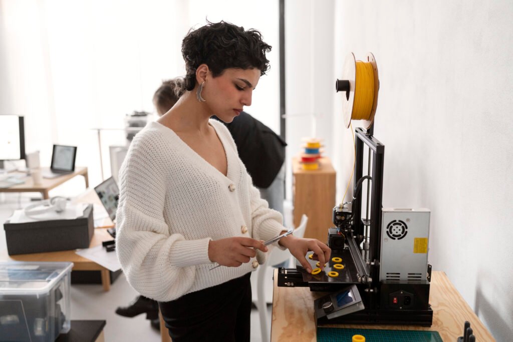 designers-team-working-3d-model